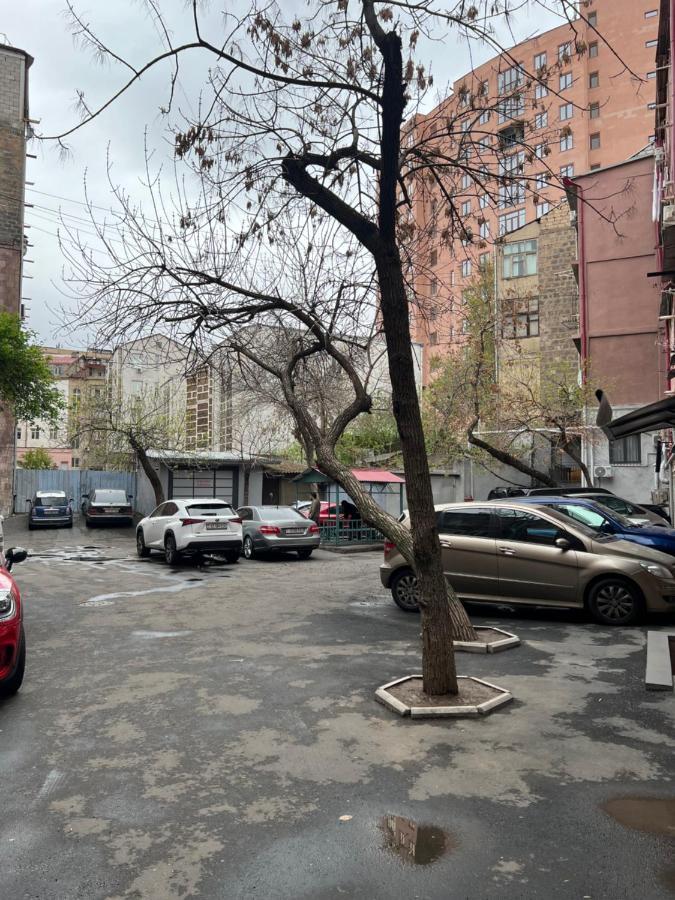 Cozy Apartment Near Opera House 예레반 외부 사진