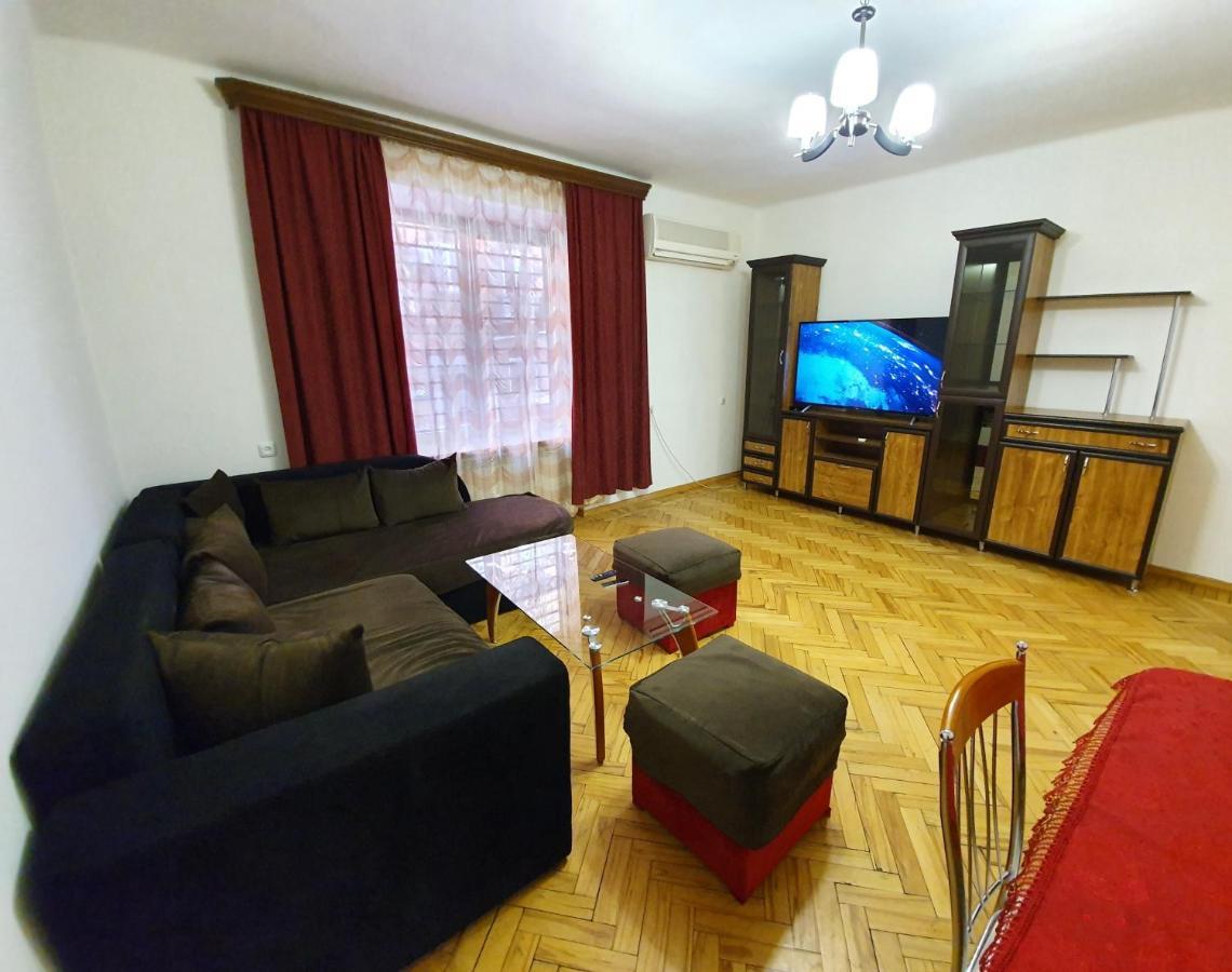 Cozy Apartment Near Opera House 예레반 외부 사진